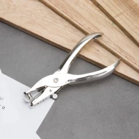 Dziurkacz na jeden otwór do kartek papieru biurowy ręczny Deli 6mm, zdjęcie 8