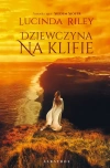 Dziewczyna na klifie - zdjęcie