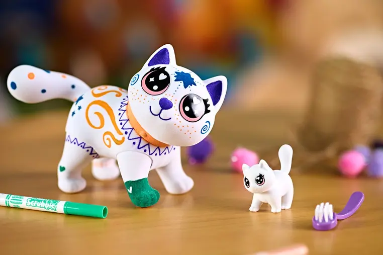 Crayola Figurka do malowania i mycia duża - zestaw zwierzątko 1 szt., flamastry zmywalne 5 szt., szczoteczka Washimals Jumbo Pets Kotka Jenny 3+ - Papiernicze i szkolne