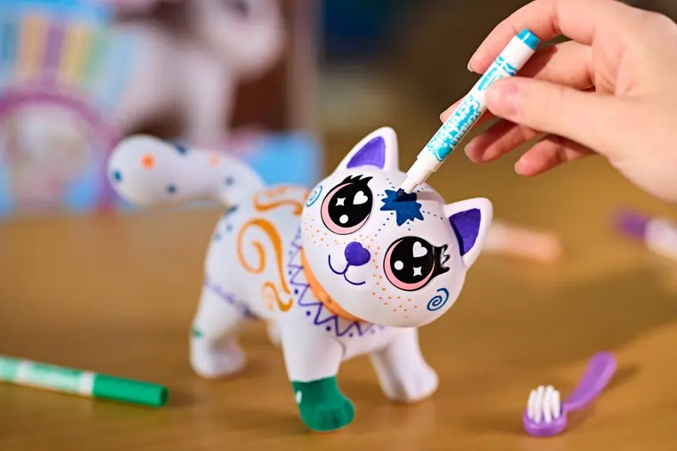 Crayola Figurka do malowania i mycia duża - zestaw zwierzątko 1 szt., flamastry zmywalne 5 szt., szczoteczka Washimals Jumbo Pets Kotka Jenny 3+ - Papiernicze i szkolne