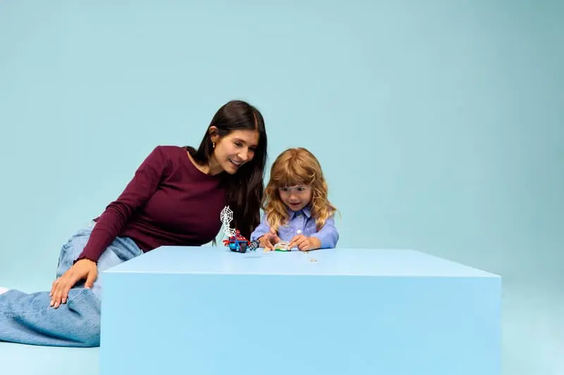 LEGO Marvel Spidey na motocyklu kontra Rhino 11206 - Zabawki