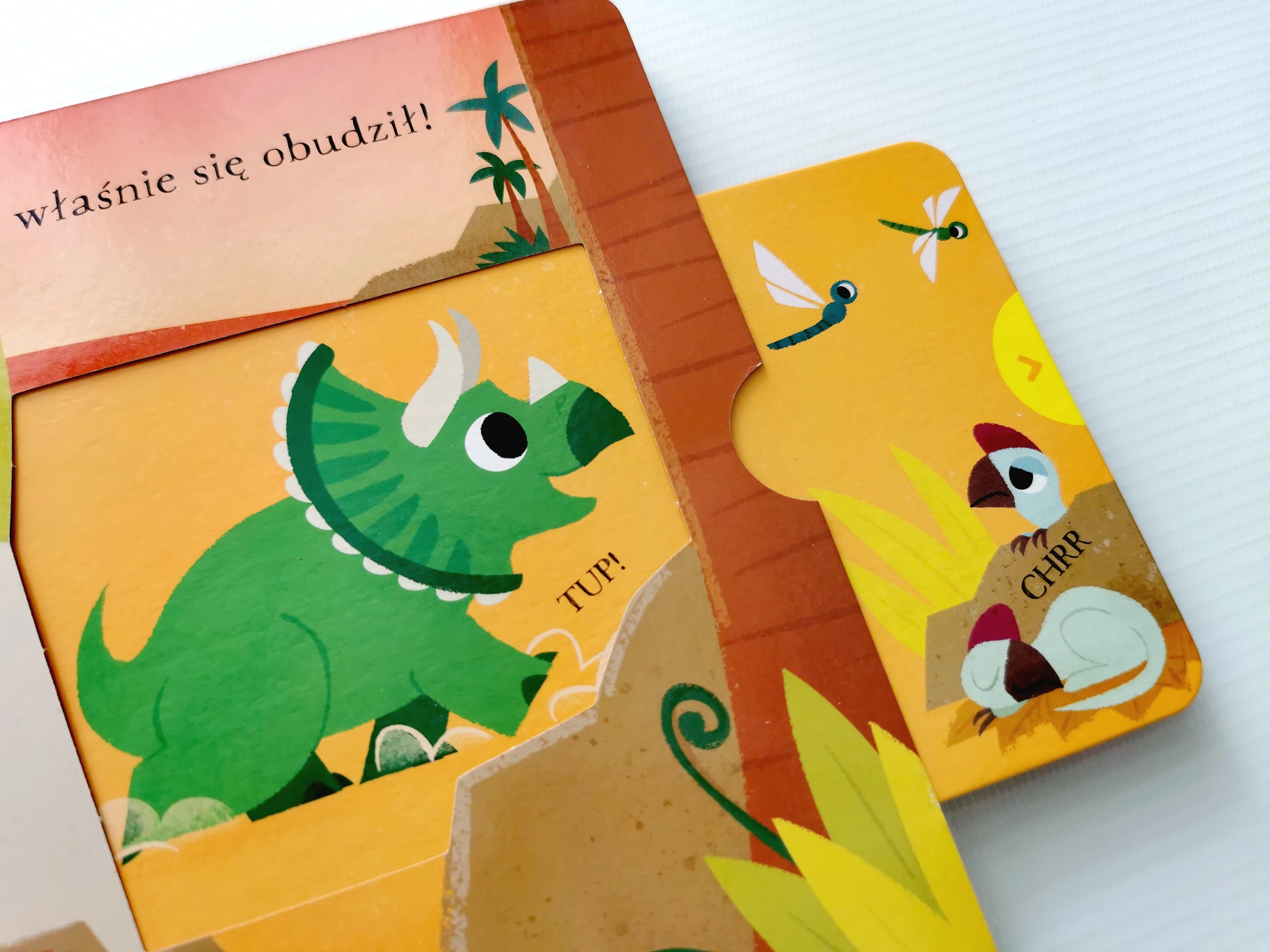 Akademia Mądrego Dziecka. Poznajmy dinozaury. Triceratops - Książki